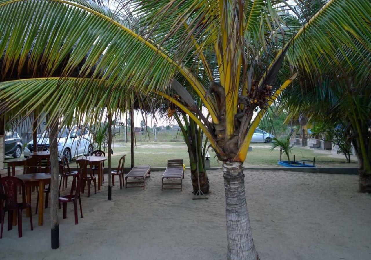 Ceylon Antheia Beach Resort Nilaveli Zewnętrze zdjęcie